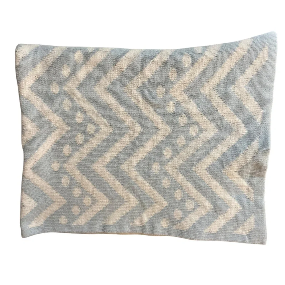 Harper Canyon Baby Blanket Blue White Chevron Dot Print 38x30